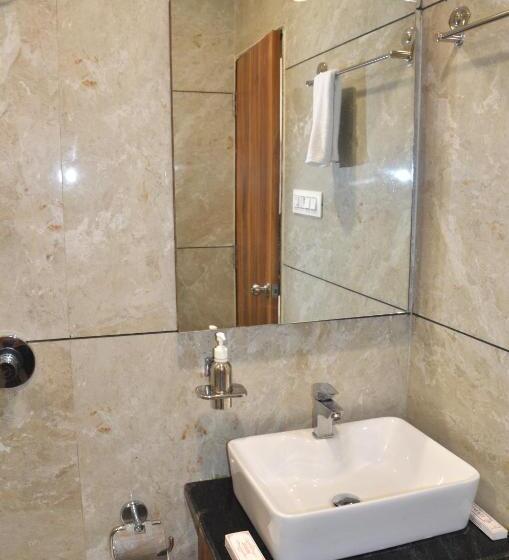 اتاق استاندارد با بالکن, Royal Heritage Resort Pilibhit