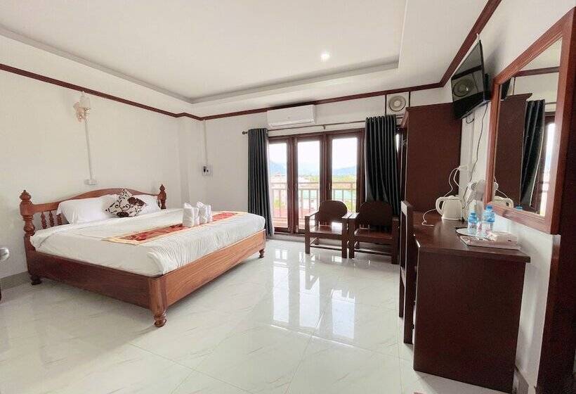 Номер Deluxe, Vangvieng Sisavang Mountain View