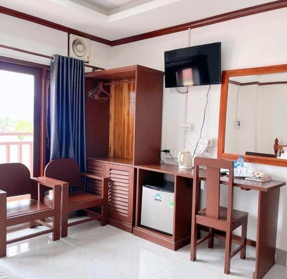 디럭스 패밀리 룸, Vangvieng Sisavang Mountain View