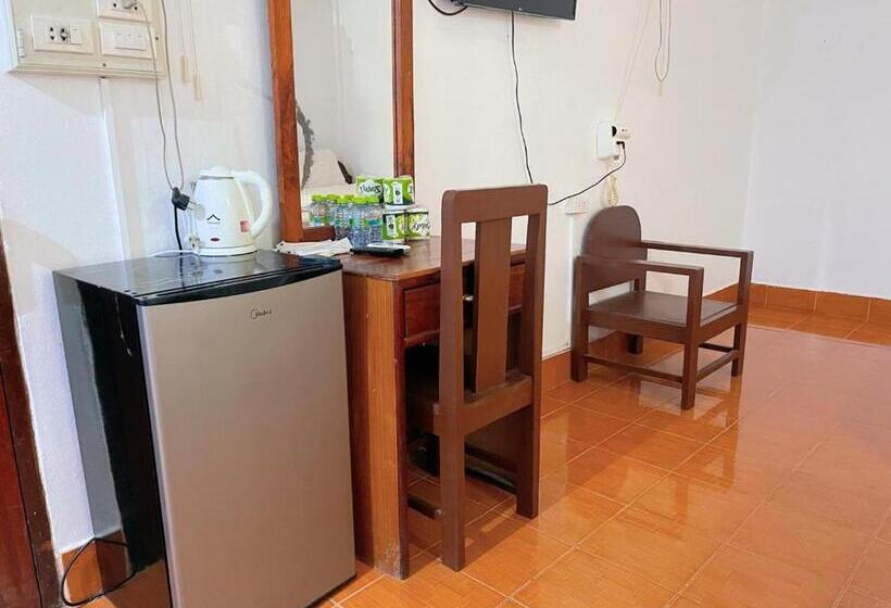 디럭스 4인 룸, Vangvieng Sisavang Mountain View