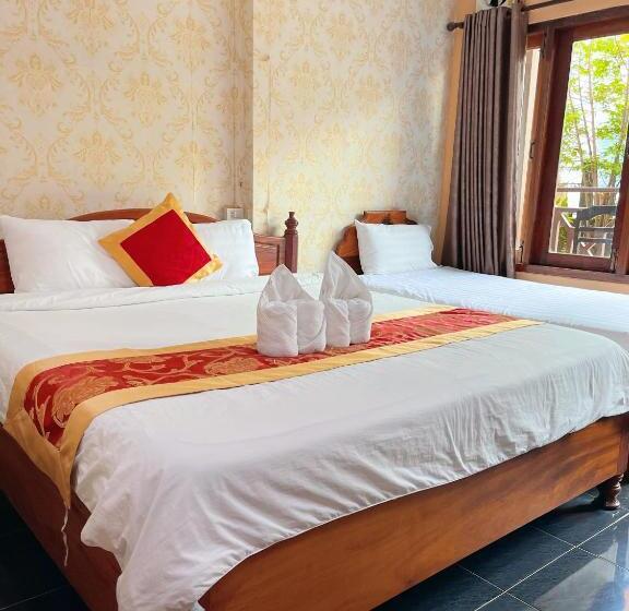 스탠다드 트리플 룸, Vangvieng Sisavang Mountain View