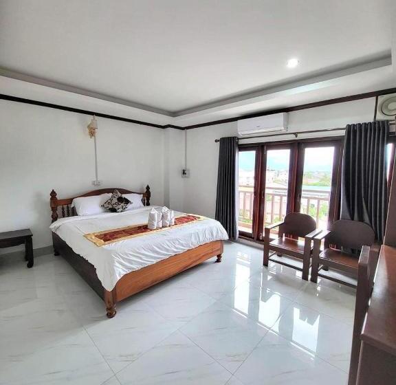 발코니 디럭스 룸, Vangvieng Sisavang Mountain View