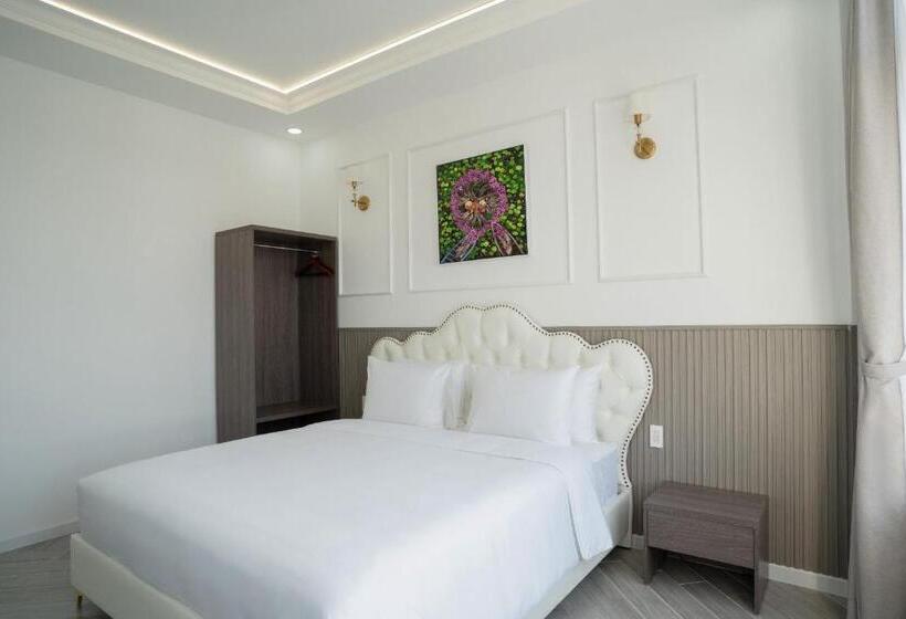 اتاق استاندارد با چشمانداز کوهستان, Paris Hotel Châu đốc