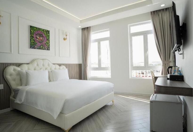 اتاق استاندارد با چشمانداز کوهستان, Paris Hotel Châu đốc