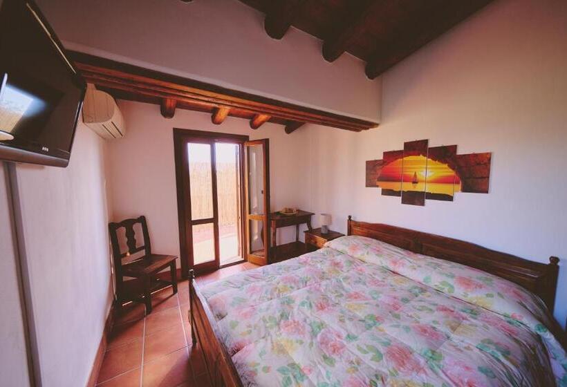 اتاق استاندارد با تراس, B&b Casale Degli Ulivi
