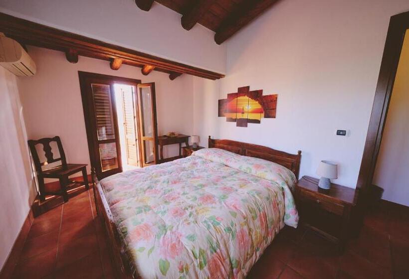 اتاق استاندارد با تراس, B&b Casale Degli Ulivi