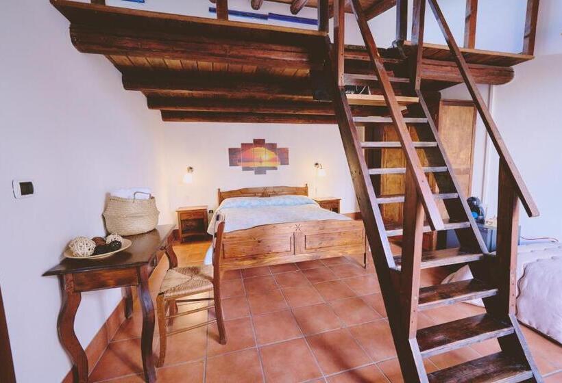 Standard Triple Room with Terrace, B&b Casale Degli Ulivi