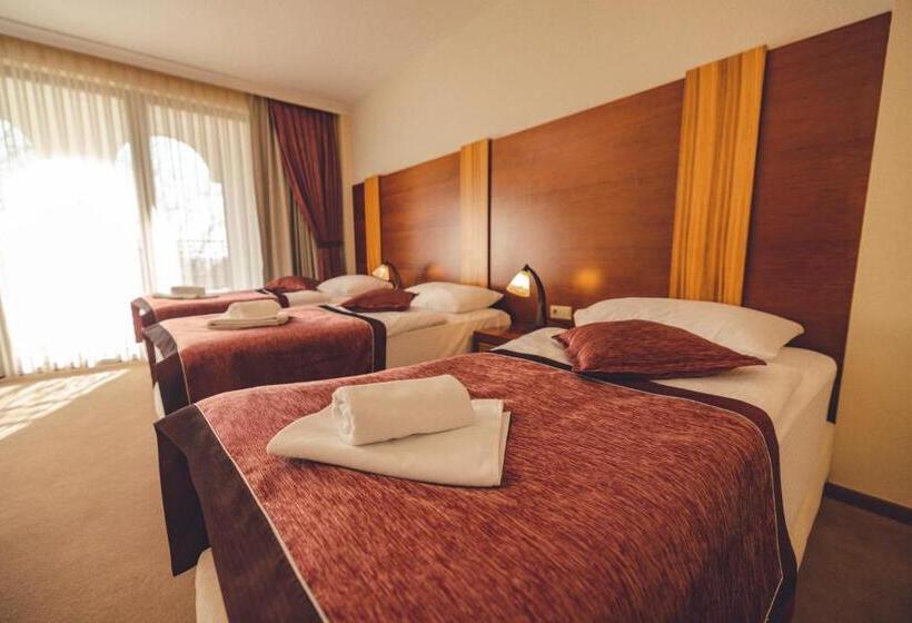 اتاق استاندارد سه نفره, Etno Selo Stanišići Hotel Ras