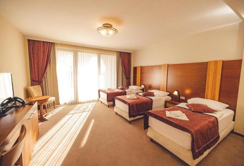 اتاق استاندارد سه نفره, Etno Selo Stanišići Hotel Ras