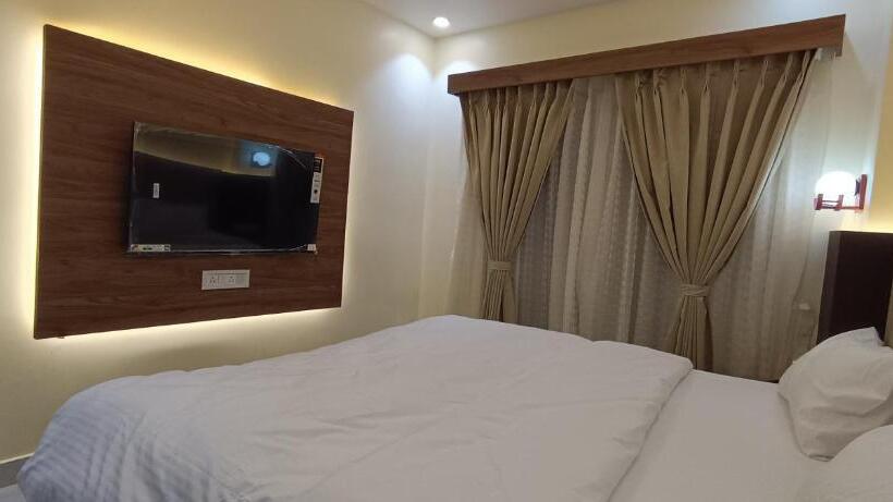 חדר סטנדרט, The Banaras