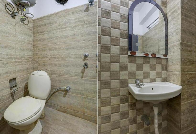 Triple Classic Room, Oyo Hotel Sweet Voilet