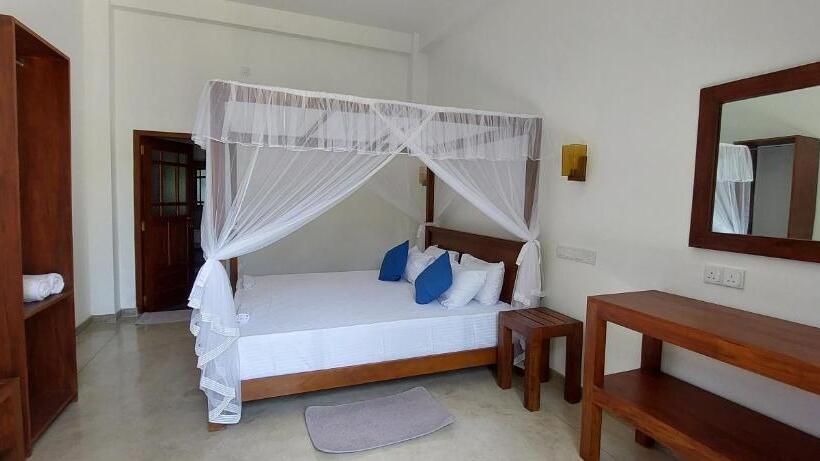 标准间, Green Grove