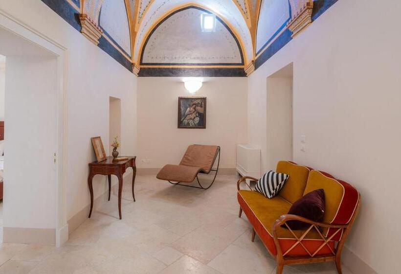 Люкс, Palazzo Matteo