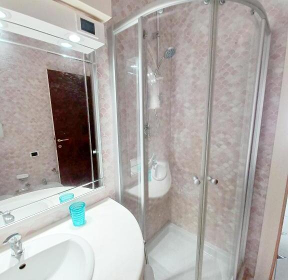 اتاق استاندارد یک نفره, Valentina Rooms