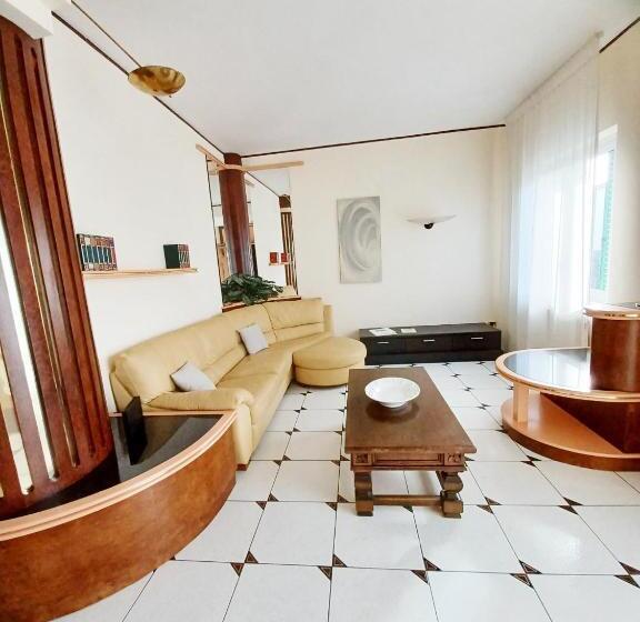 اتاق استاندارد, Valentina Rooms