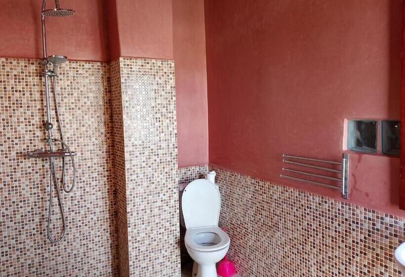 Трехместный Номер Стандарт Вид на Бассейн, Riad Ocean Beach Douira