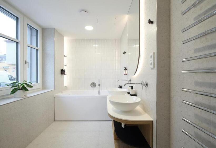 جناح مزود بجاكوزى, Apartmány Vila Terasy