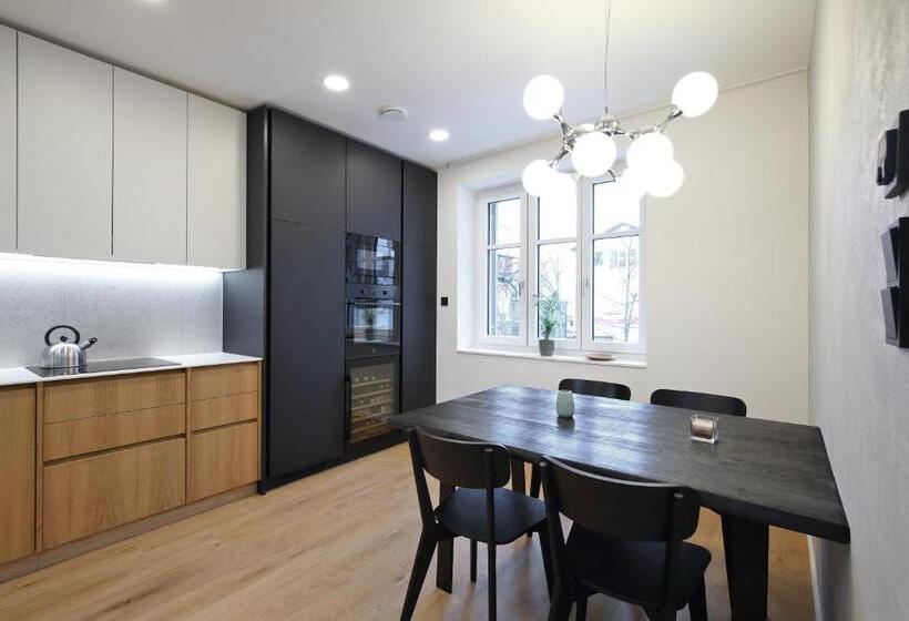 جناح ديلوكس, Apartmány Vila Terasy