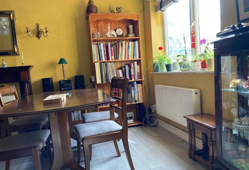 غرفة قياسية فردية, Jacks Court B3