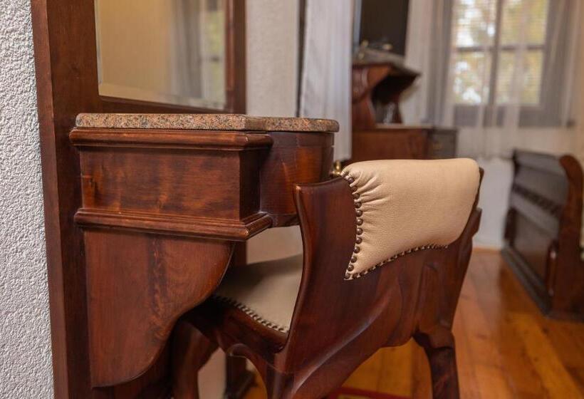 اتاق استاندارد یک نفره, Etno Selo Stanišići Hotel Pirg