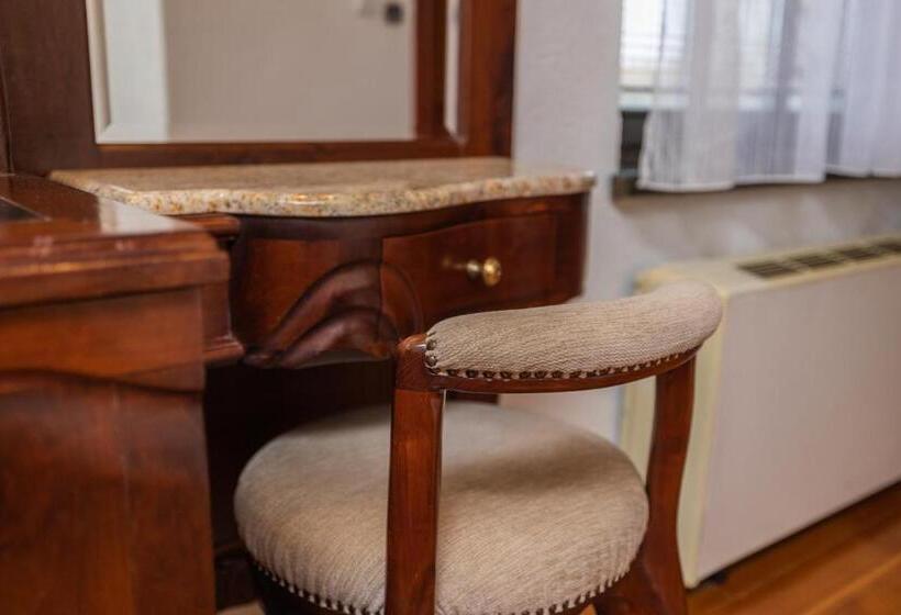 اتاق استاندارد, Etno Selo Stanišići Hotel Pirg