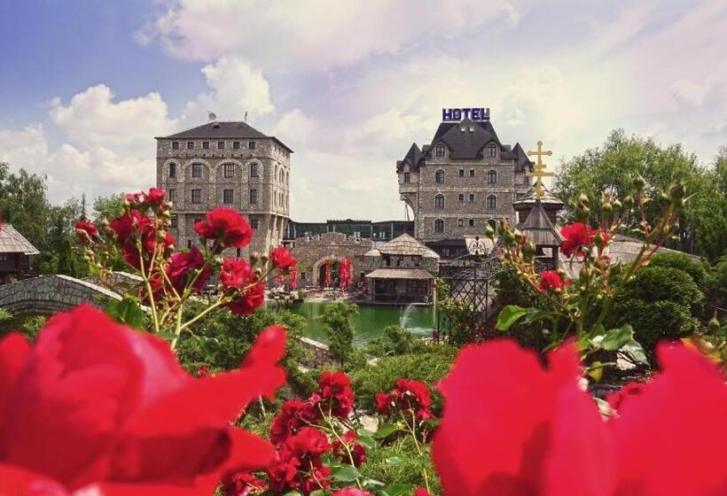 اتاق کلاسیک سه تخته, Etno Selo Stanišići Hotel Pirg