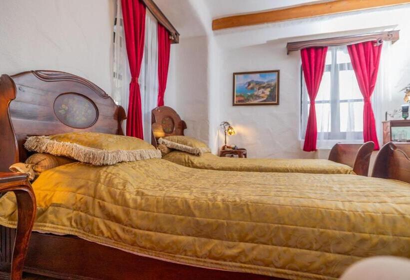 اتاق کلاسیک سه تخته, Etno Selo Stanišići Hotel Pirg