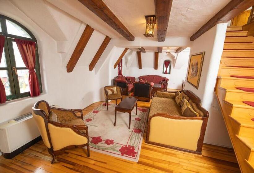 سوییت خانوادگی, Etno Selo Stanišići Hotel Pirg