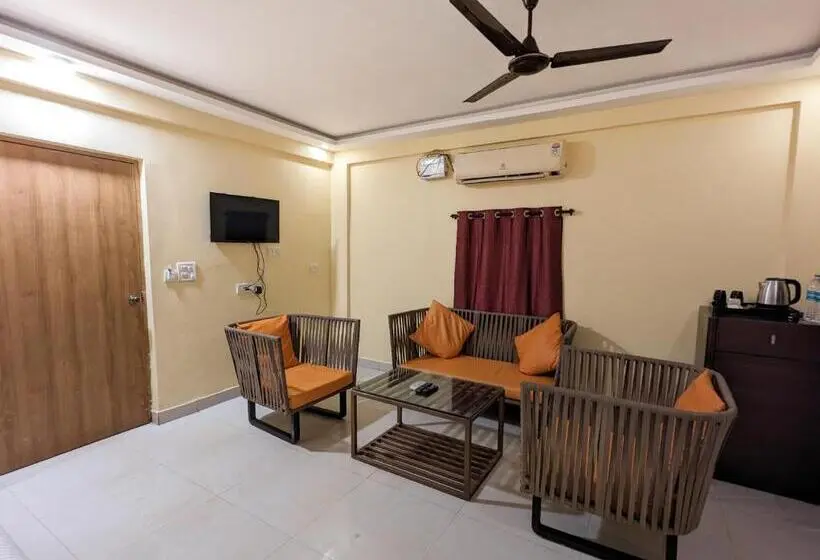 Suite, Seaside Serenity Resort