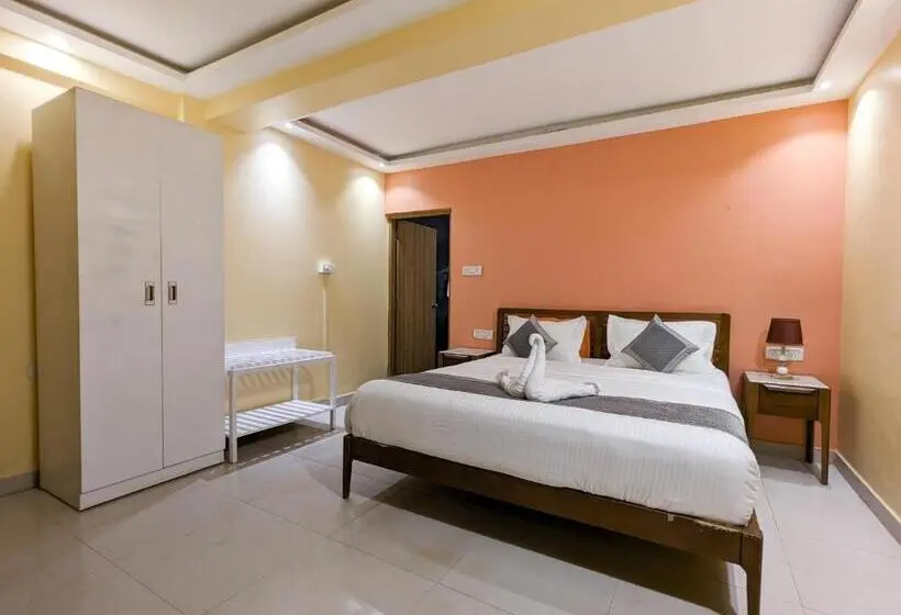 Suite, Seaside Serenity Resort