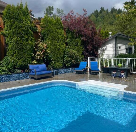 Номер Стандарт, Whitewater Cottage