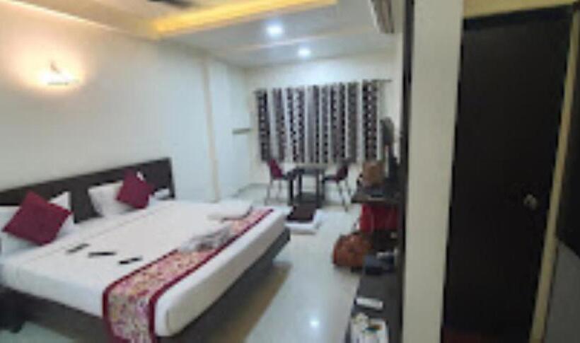 エコノミールーム, The Hotel Relax , Kankavli