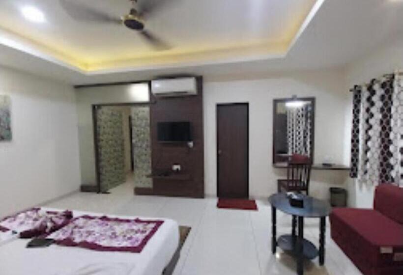 エコノミールーム, The Hotel Relax , Kankavli