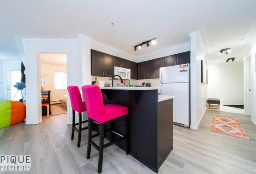 דירת שני חדרים, The Neon Palace   Kingbed   Fireplace   Netflix   Ug Park