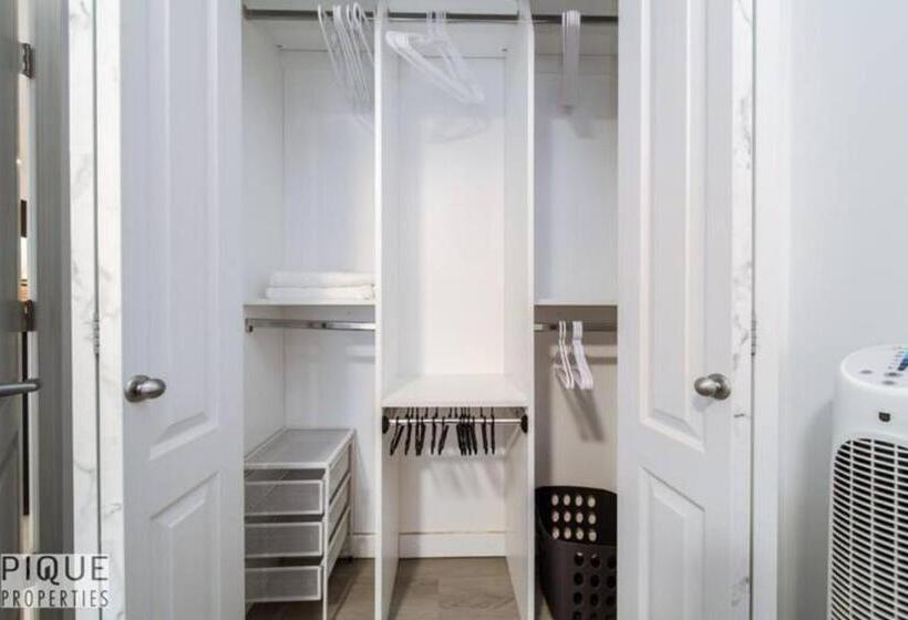 דירת שני חדרים, The Neon Palace   Kingbed   Fireplace   Netflix   Ug Park