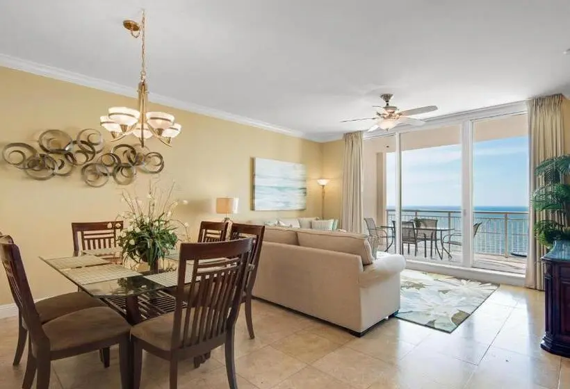 海の見える1ベッドルームアパートメント, Beach Front Luxury, Amazing Views, Indigo East, 5 Stars, 2 Balconies , Guest Choice Award!