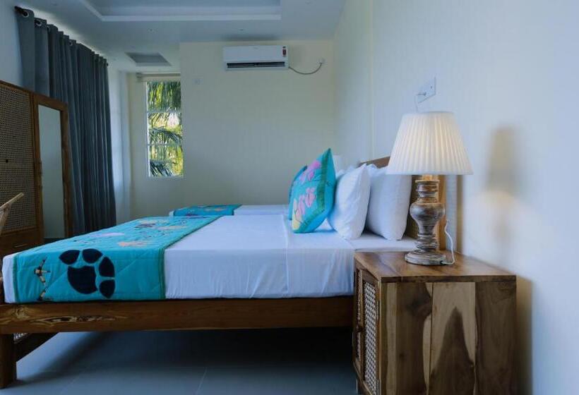 Standard Fyrbäddsrum med Balkong, Coop Safari