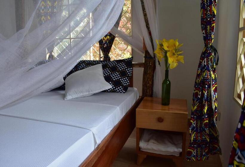 디럭스 룸 가든 전망, Kilimanjaro Accommodation