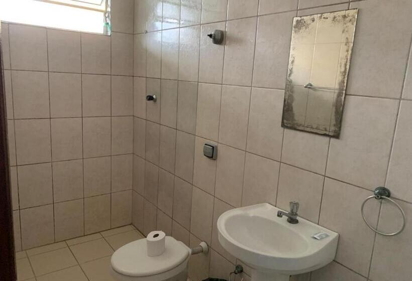 四人标准间, Vila De São Vicente