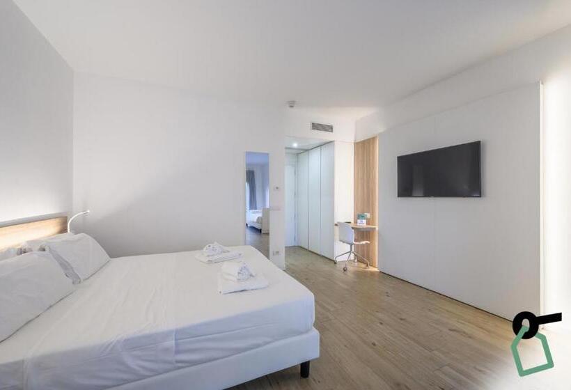 اتاق استاندارد, Hotiday Hotel Tirrenia