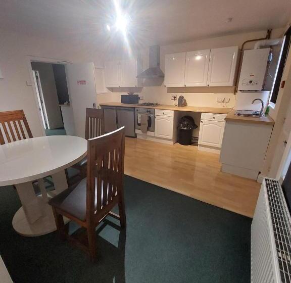 Номер Стандарт, Rooms In Wakefield City Centre