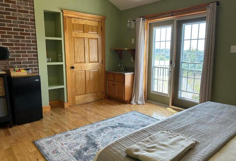 غرفة قياسية سرير كينج, Tides Inn Guest Suites