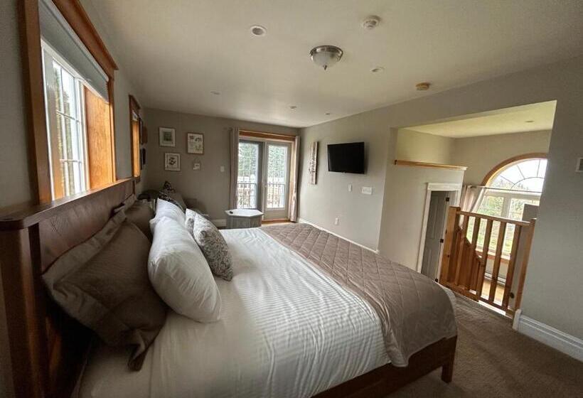 جناح ديلوكس مطل على البحر, Tides Inn Guest Suites