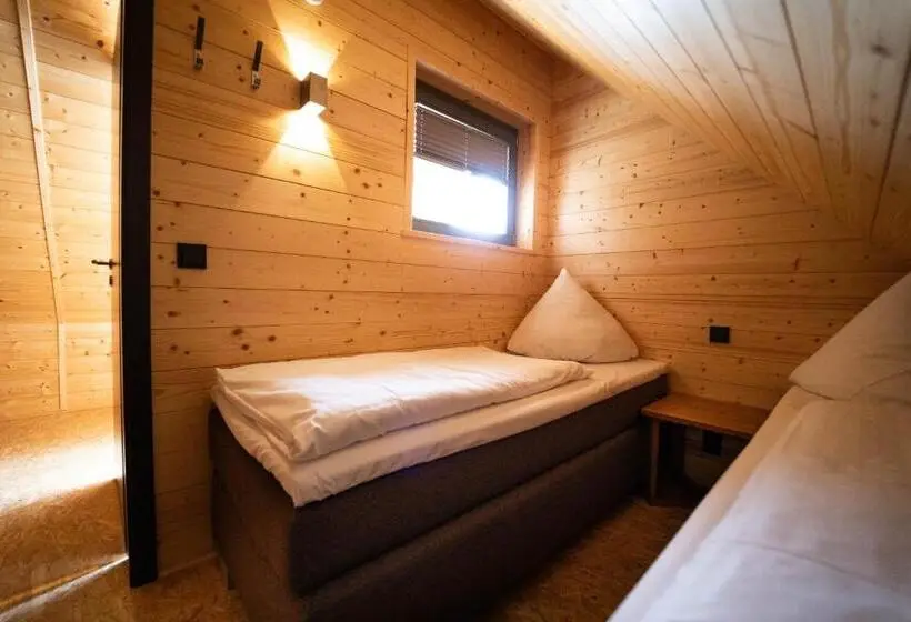 Talo 2 Makuuhuonetta, Feriendorf Wasserkuppe