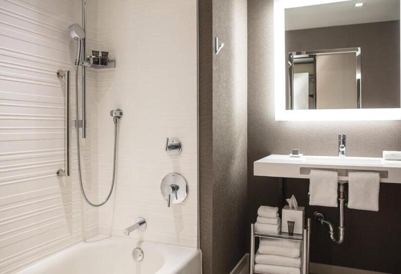 غرفة إدارية سرير كينج, Ac Hotel By Marriott San Jose Downtown