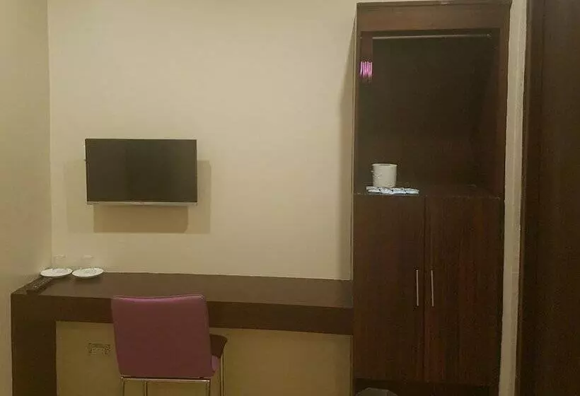 スタンダード４人部屋, Aliria Bed And Breakfast