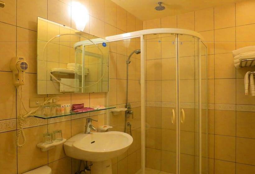 اتاق سوپریور چهار تخته, Formosa Arcadian Villa