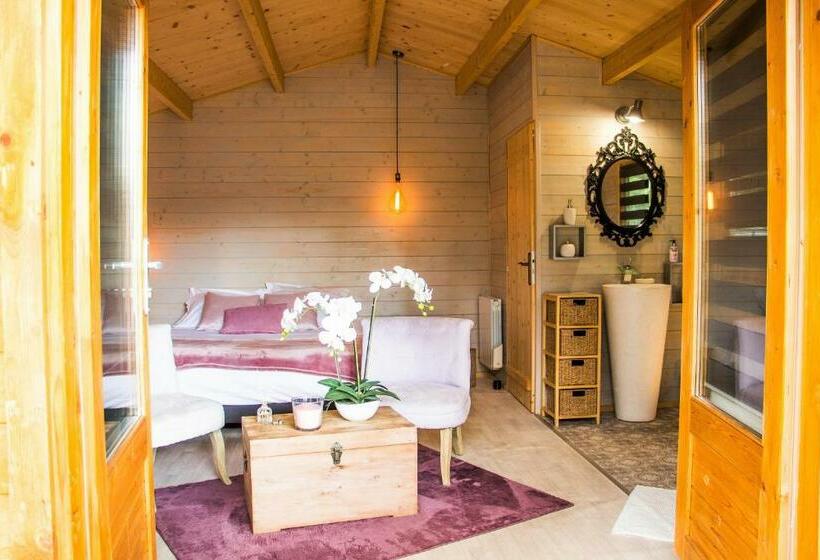 شاليه غرفة نوم واحدة, Home Sweet Home