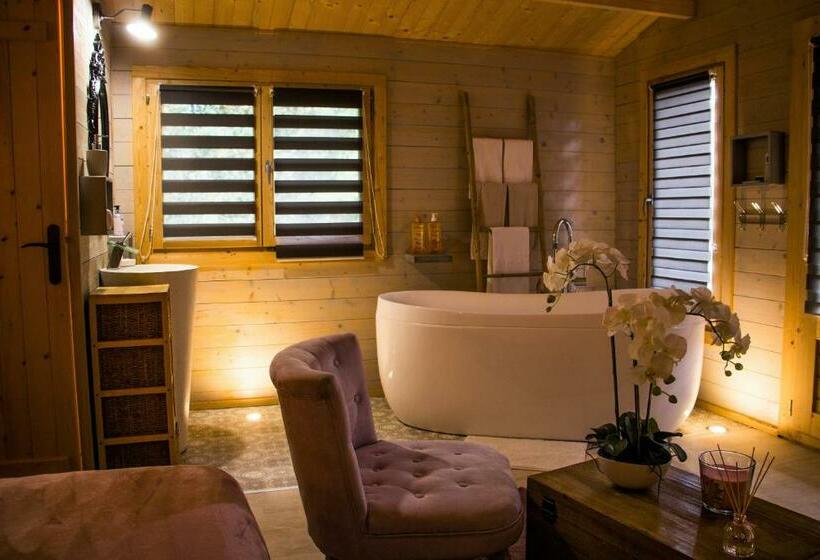 شاليه غرفة نوم واحدة, Home Sweet Home