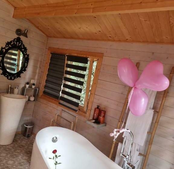 شاليه غرفة نوم واحدة, Home Sweet Home